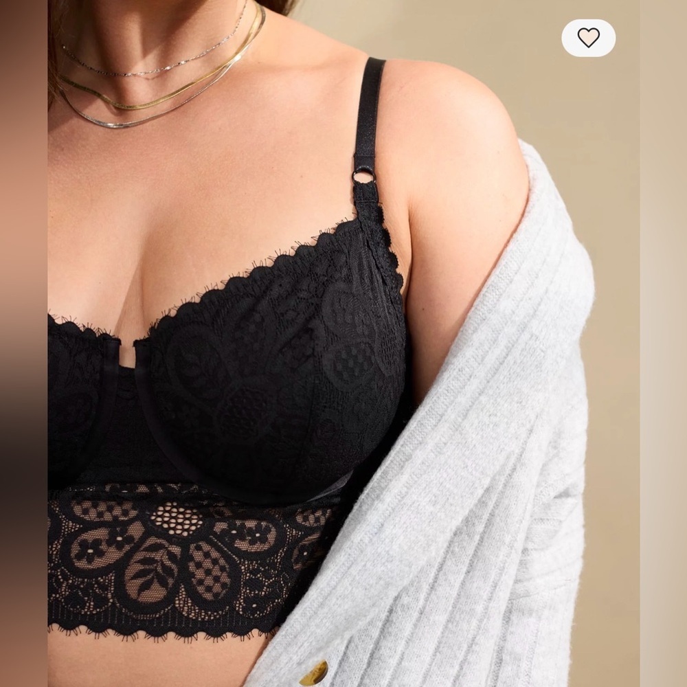Aerie
Show Off Coquette Lace Unlined Bra - Picture 5 of 9